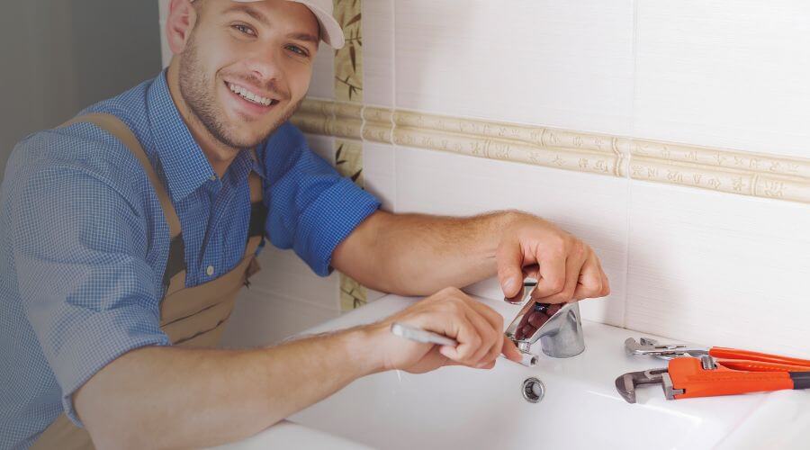 Handle or spout repair in Shirley, IN